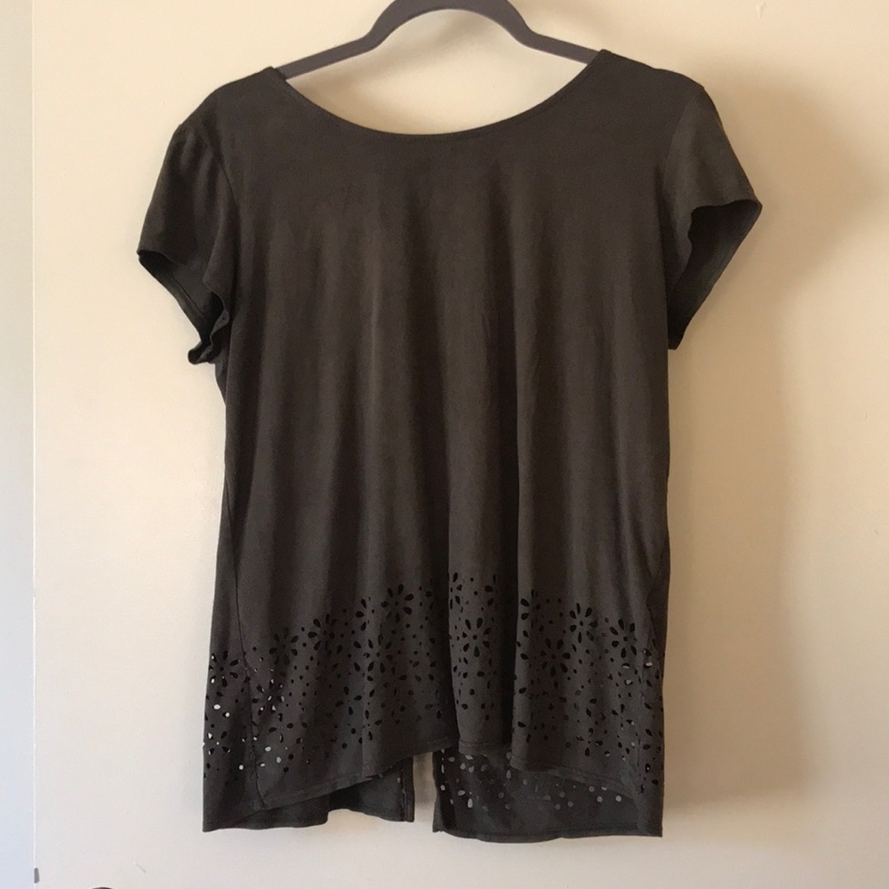 Open back shirt, back buttons down